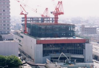 駅広場側