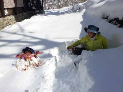 20200207雪の中へダイブ