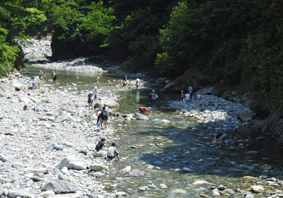 川遊び