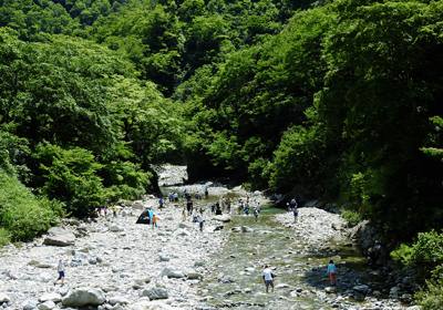 川遊び