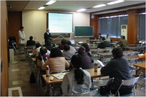 写真  移動試験会場全景