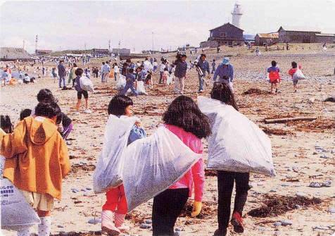 小松市、小松海岸清掃活動の写真