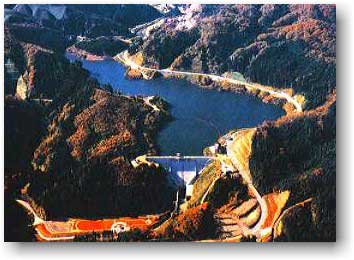 八ヶ川ダムの全景写真