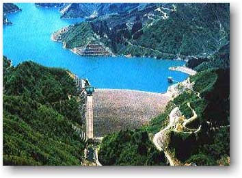 手取川ダムの全景写真