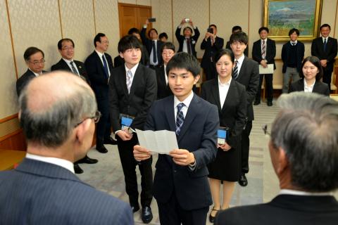 学生代表のあいさつ