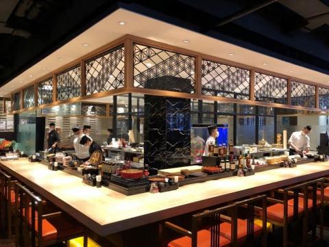 日本食料理店「SUN with AQUA」店内の様子