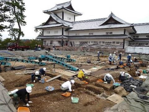 石川県 金沢城二の丸御殿の復元整備に向けた取り組みについて