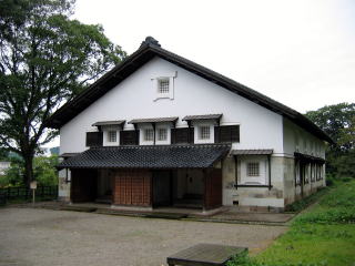 金沢城土蔵（鶴丸倉庫）