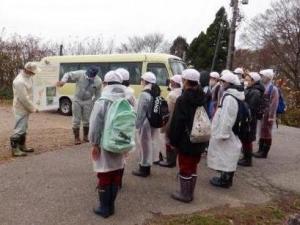 小学校でのブナ林育成イベント