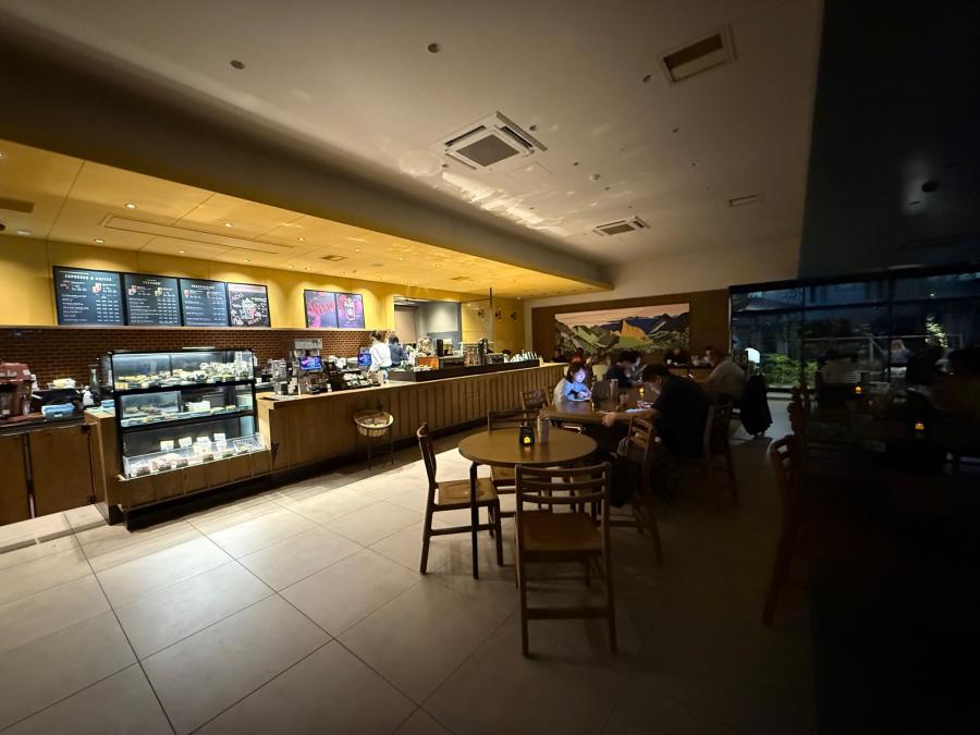 店内の様子1
