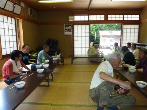 昼食の様子