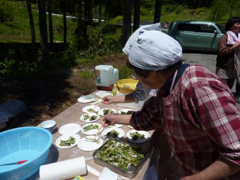 吉ヶ池昼食1