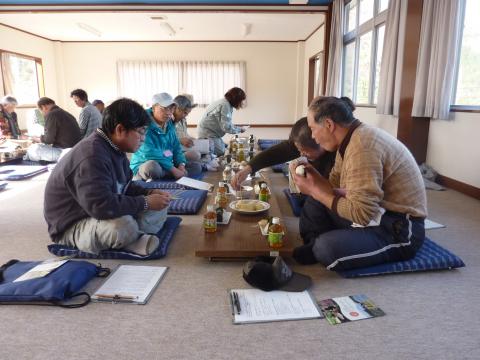 昼食の様子