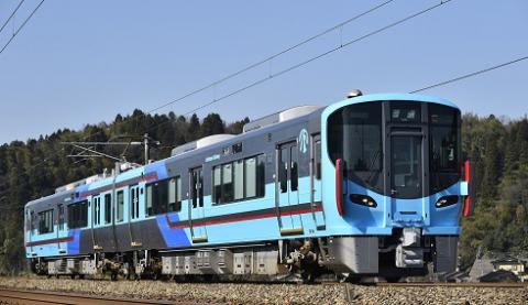 IRいしかわ鉄道521系車両