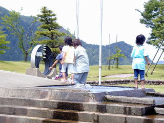 水辺の広場