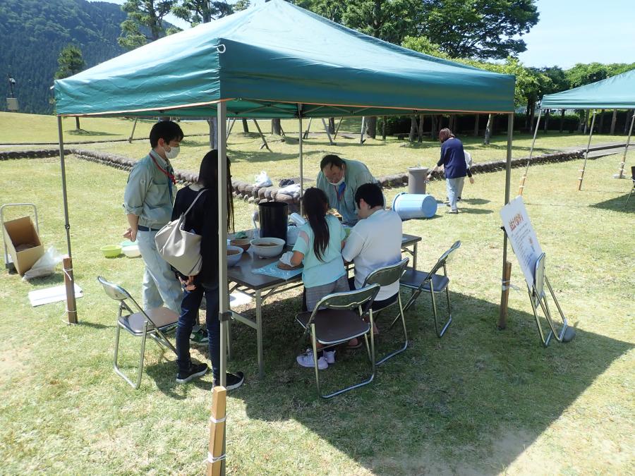 R5発生土で鉢作り
