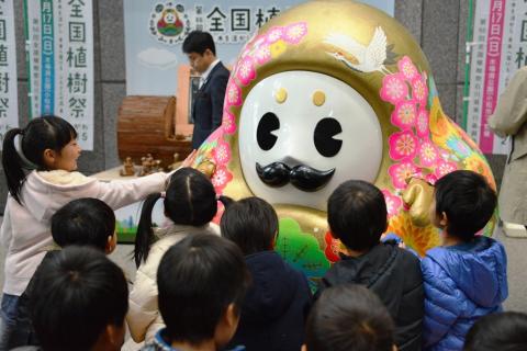 園児の皆さんに大人気のひゃくまんさん