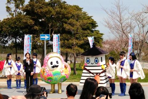 志賀町の西山サービスエリアで開業PR