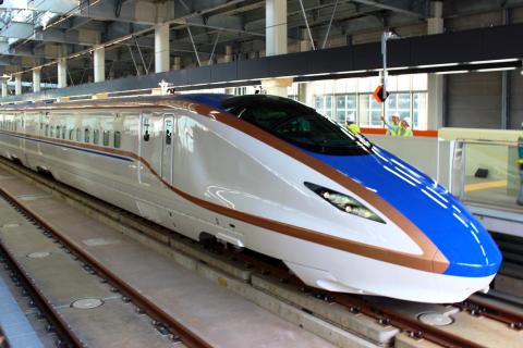 北陸新幹線新型車両W7系